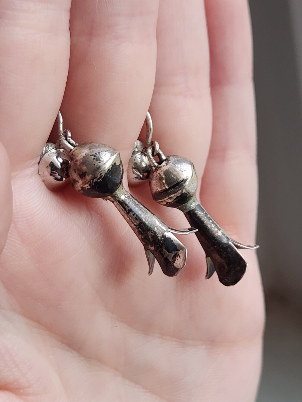 STERLING SILVER NAVAJO SQUASH BLOSSOM SCREW BACK EARRINGS 1 1/4" - Picture 4 of 8